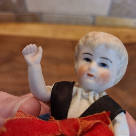 Antique German Porcelain Half Doll/ pin cushion doll with moving arms blue eyes - Picture 9 of 12
